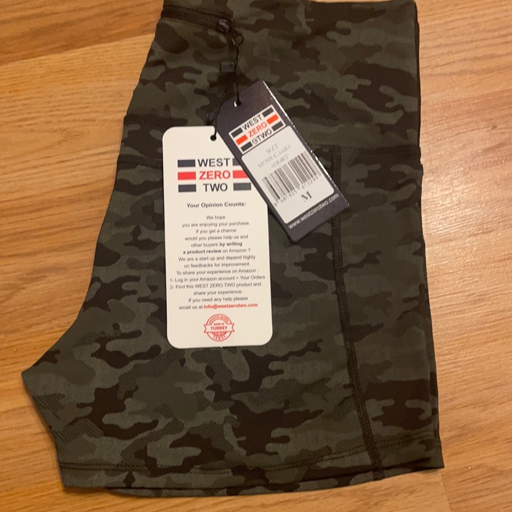 Green camo workout shorts size medium